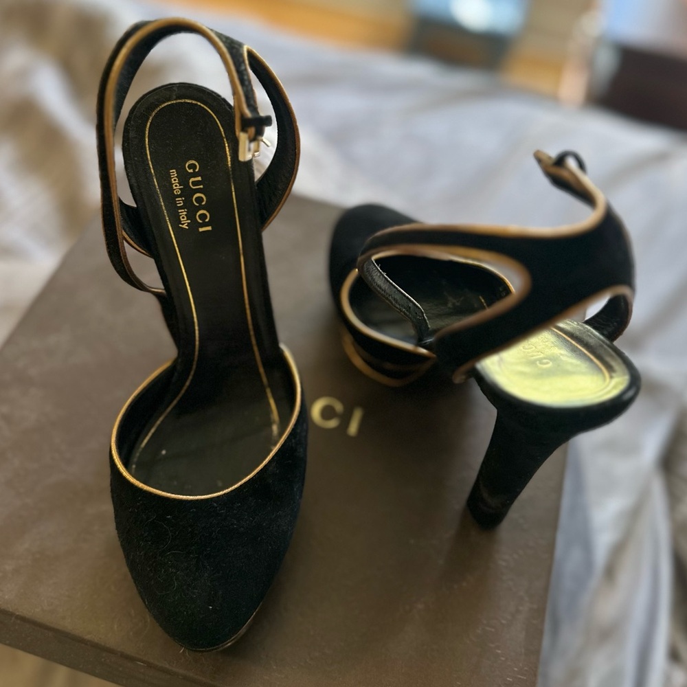 Gucci Black and Gold Heels - Picture 2 of 16